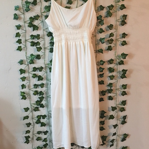 Mimi Chica Smocked Sundress - Picture 3 of 7